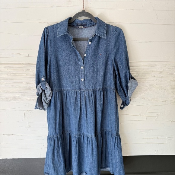 Tommy Hilfiger Chambray Tiered Popover Shirtdress | Size 4 - Picture 5 of 10